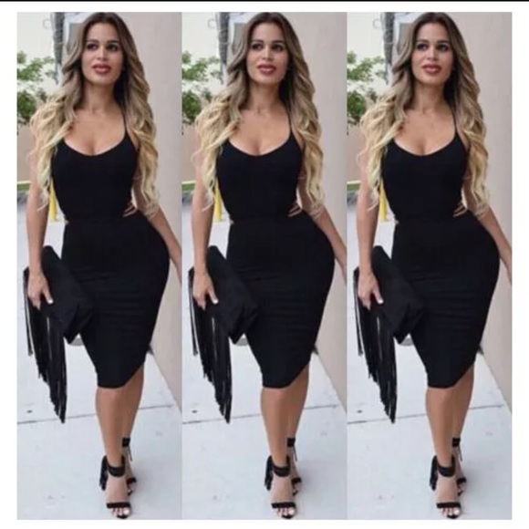 Dresses & Skirts - Sexy Black  Bodycon Dress!